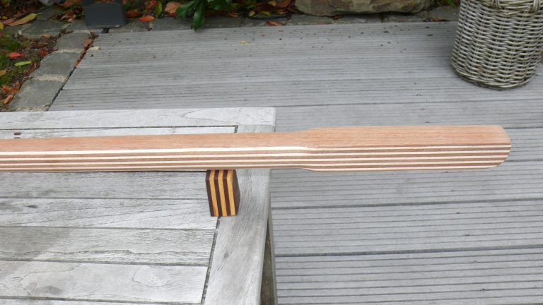 Pinne Bavaria 606 bemasst gerade Form
